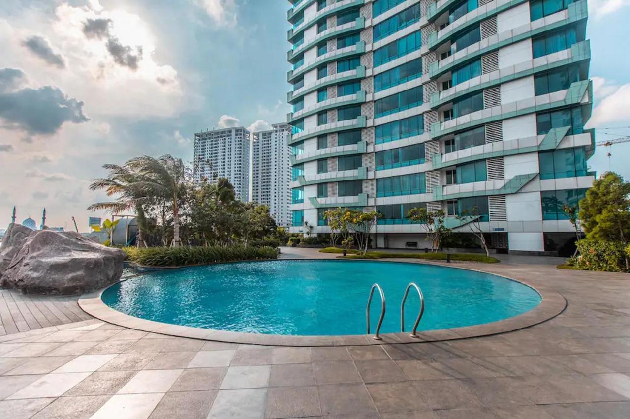 Redliving Apartemen Grand Kamala Lagoon - Pekayon Tower Barclay North Bekasi Luaran gambar