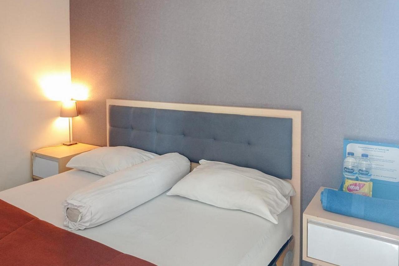 Redliving Apartemen Grand Kamala Lagoon - Pekayon Tower Barclay North Bekasi Luaran gambar